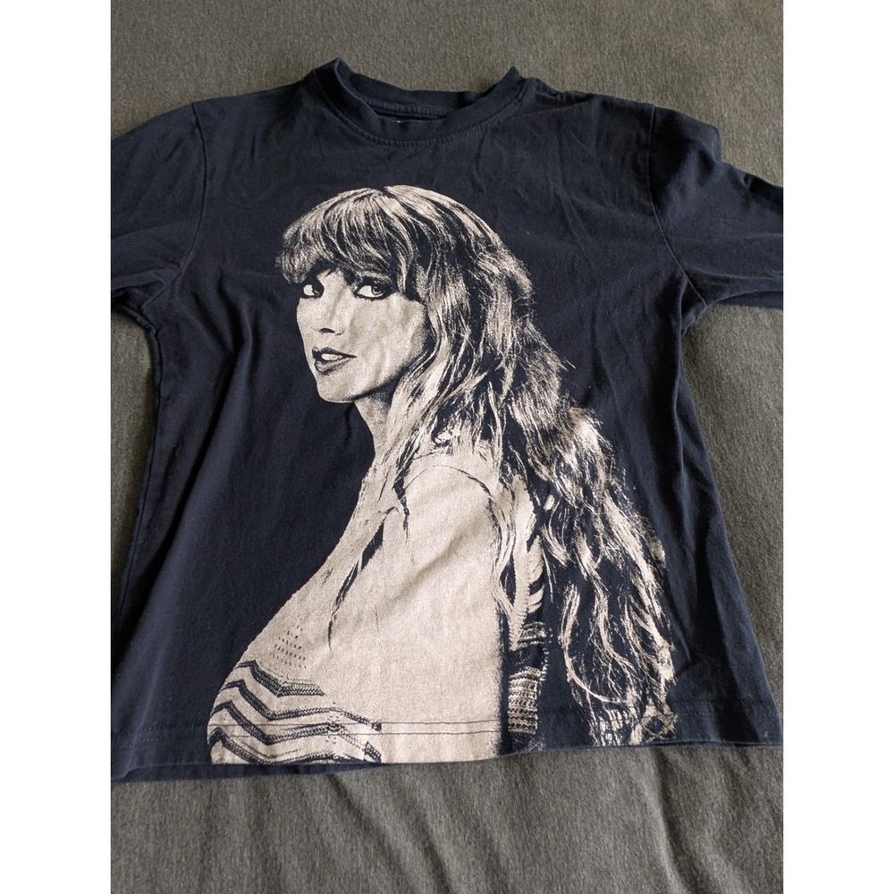 Taylor Swift The Eras Tour Long Sleeve Graphic T-Shirt Navy Blue Youth Medium